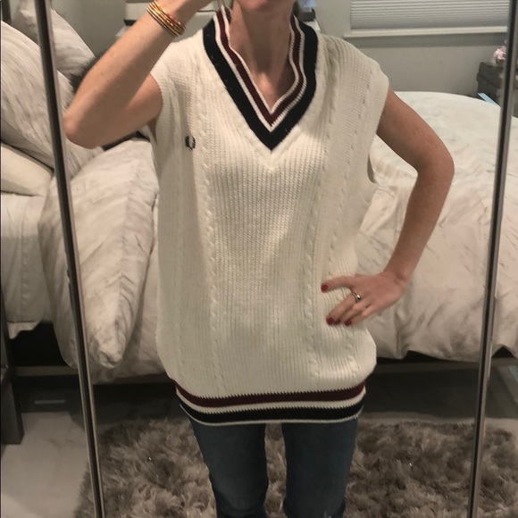 Fred Perry Knit Vest White W Red And 